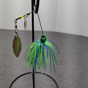 Spinner Bass Fishing Lure Green Blue Skirt Spinnerbait Jig Weedless Lure